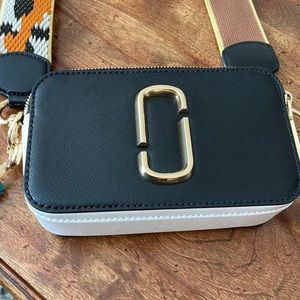 Marc Jacobs Snap Shop Bag (Like New Condition)